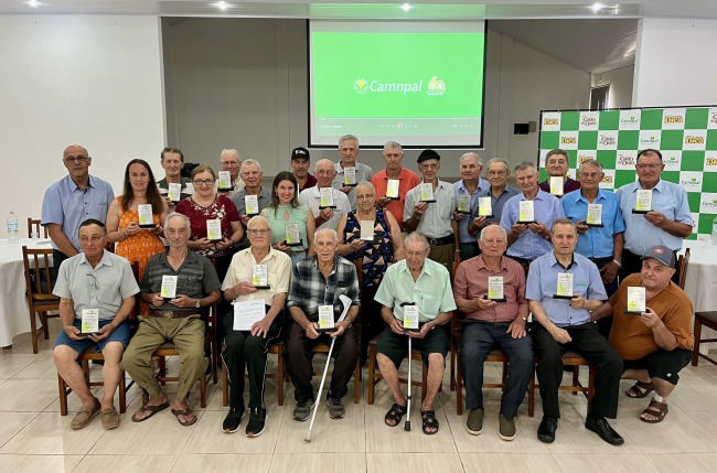 CAMNPAL homenageia associados com mais de 50 anos de parceria